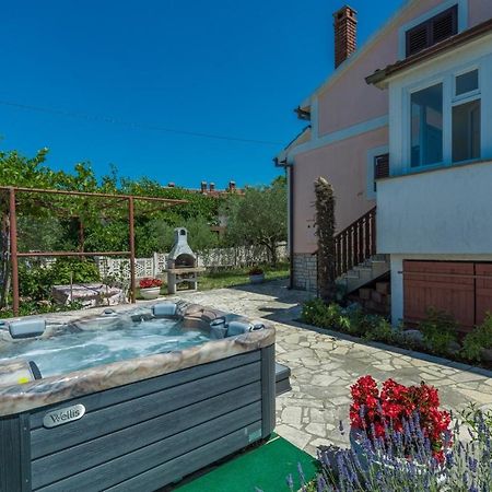 Ferienhaus Zora With Whirlpool Lägenhet Sveti Lovreč Pazenatički Exteriör bild